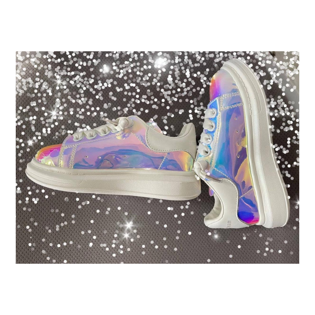 Buy 7-10 207 White Chunky Sneakers with Holographic Panel | White Color  Women | AJIO LUXE